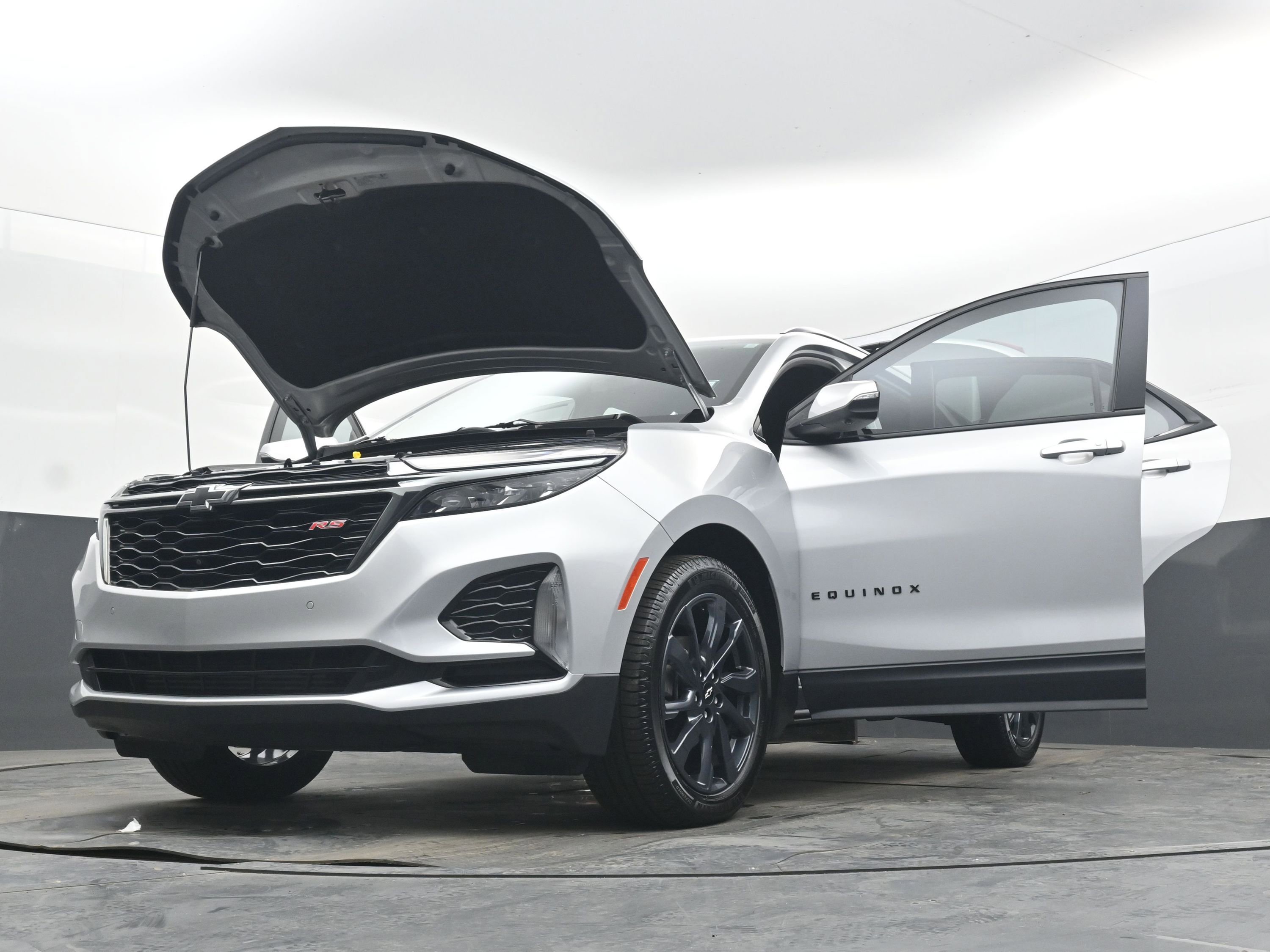 Used 2022 Chevrolet Equinox RS w/ RS Leather Package image 41