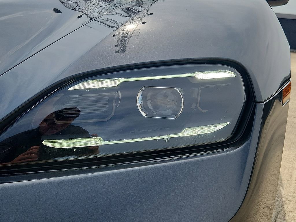 Certified 2025 Porsche Taycan image 9