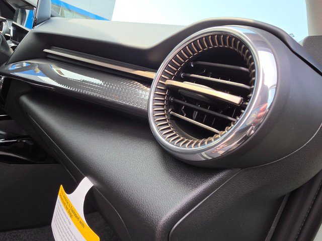 New 2026 Chevrolet Trax ACTIV w/ Sunroof Package FWD image 13