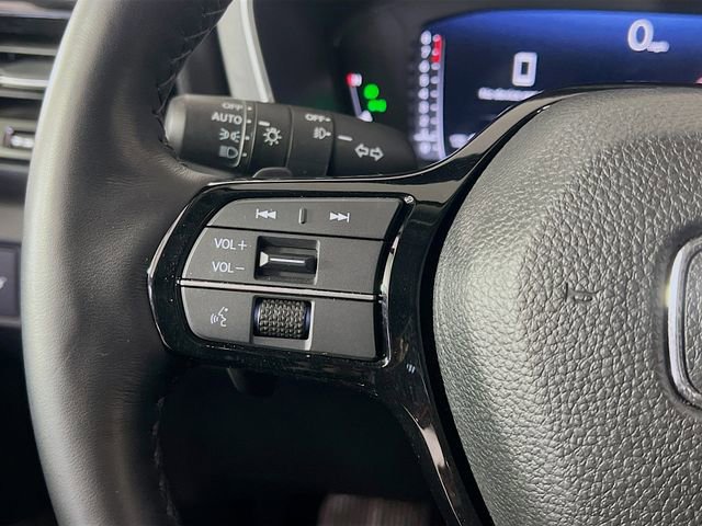 Used 2025 Honda Pilot Elite image 16