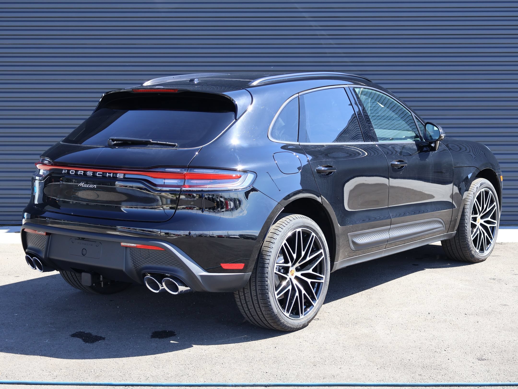 New 2026 Porsche Macan AWD/4WD image 9