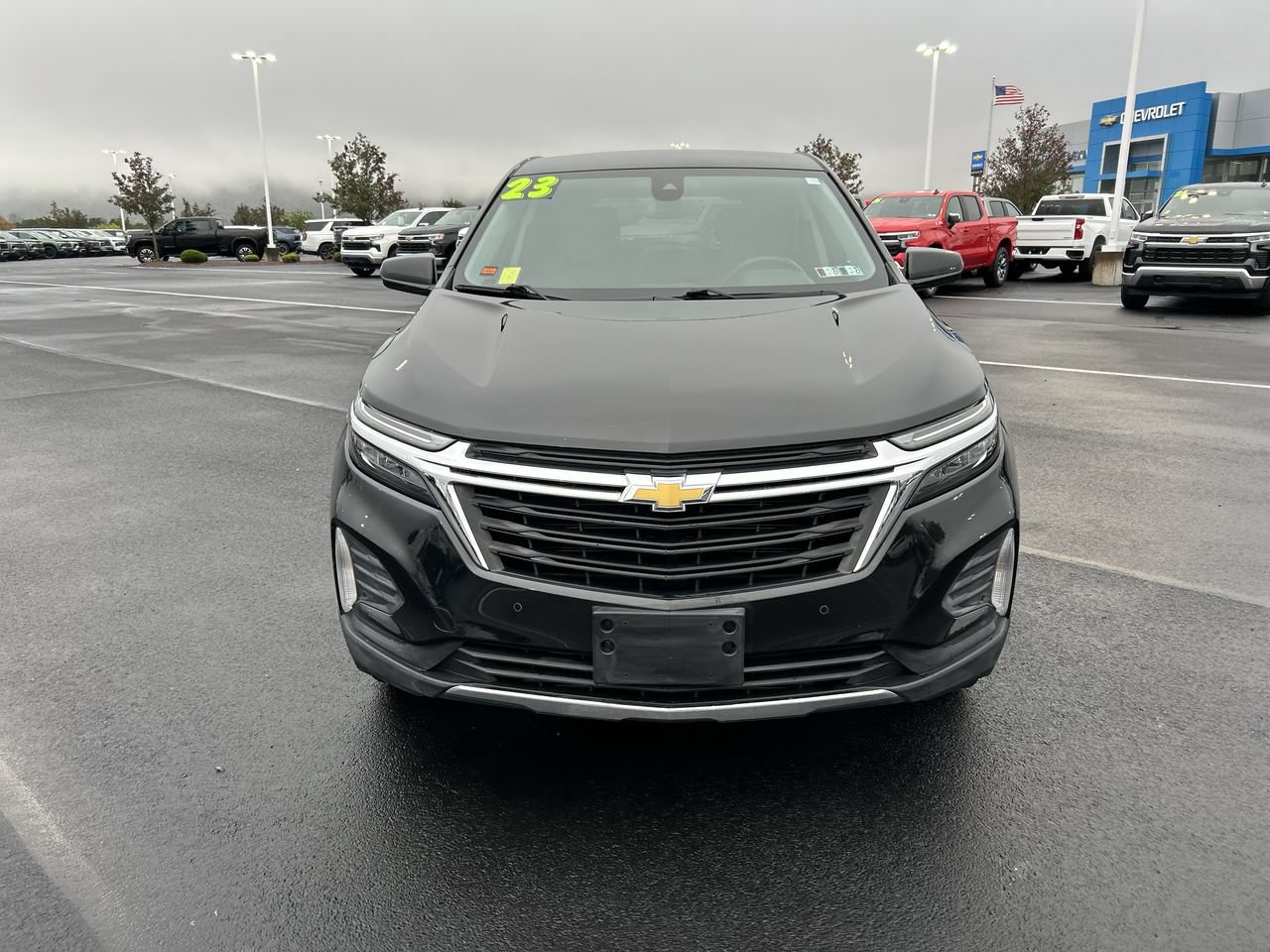 Used 2023 Chevrolet Equinox LT w/ Driver Convenience Package AWD/4WD image 2