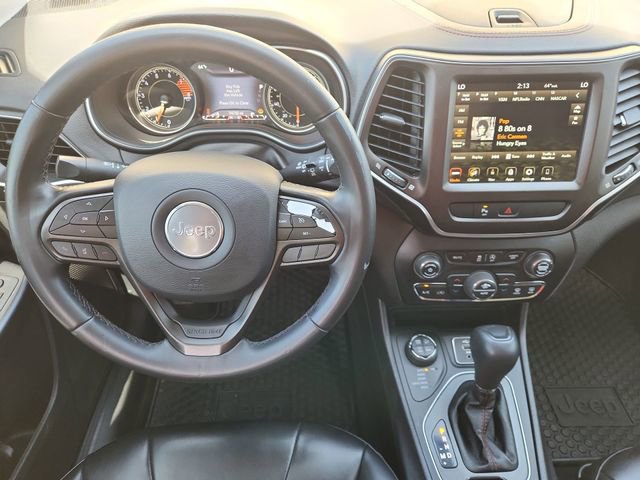 Used 2020 Jeep Cherokee Trailhawk image 11