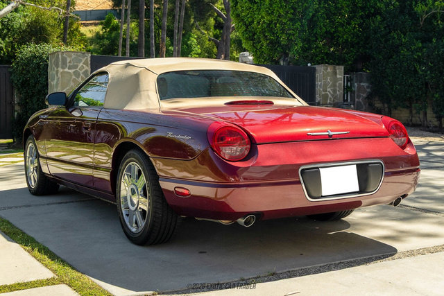 Used 2004 Ford Thunderbird Deluxe image 16