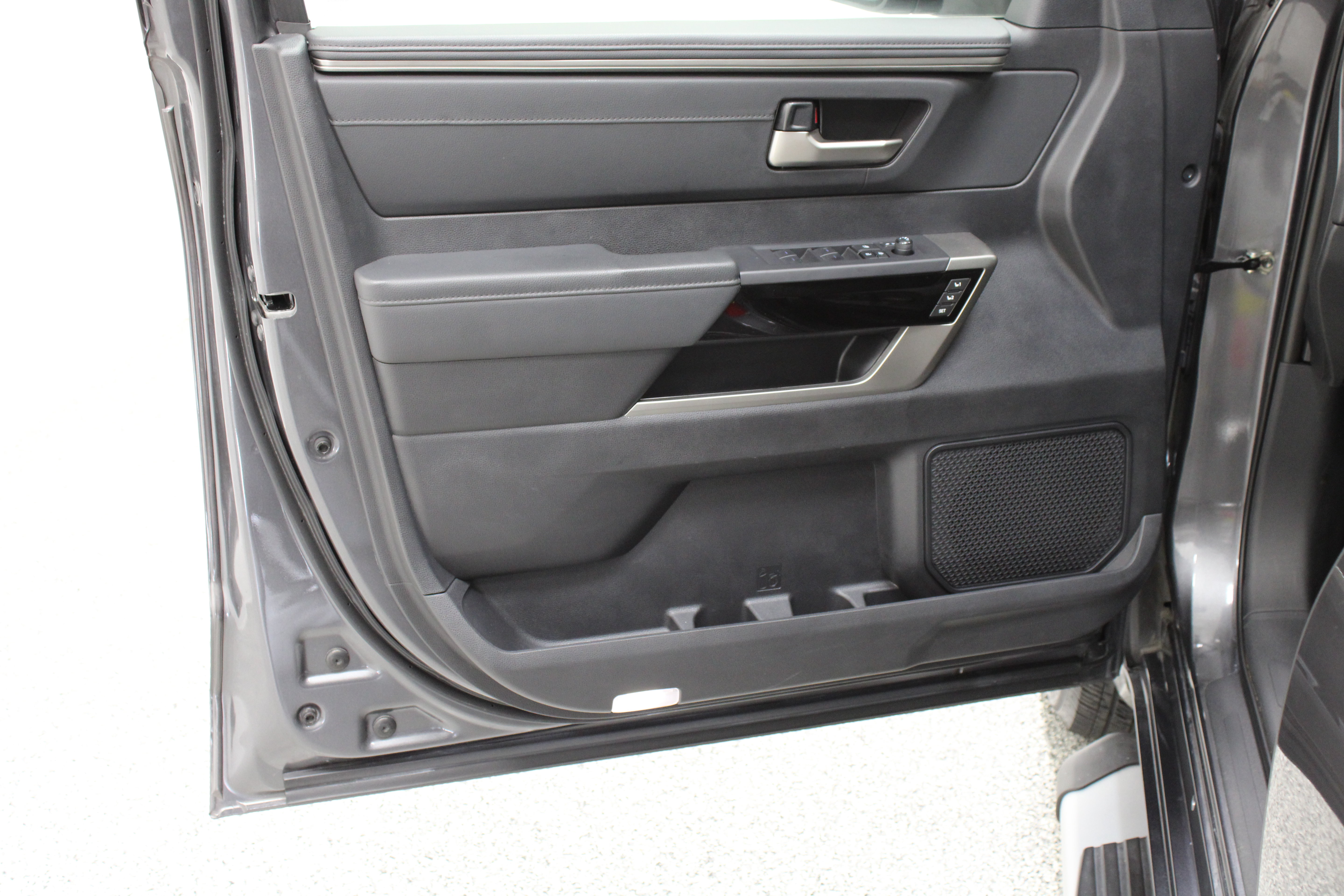 Used 2023 Toyota Tundra Limited RWD image 13