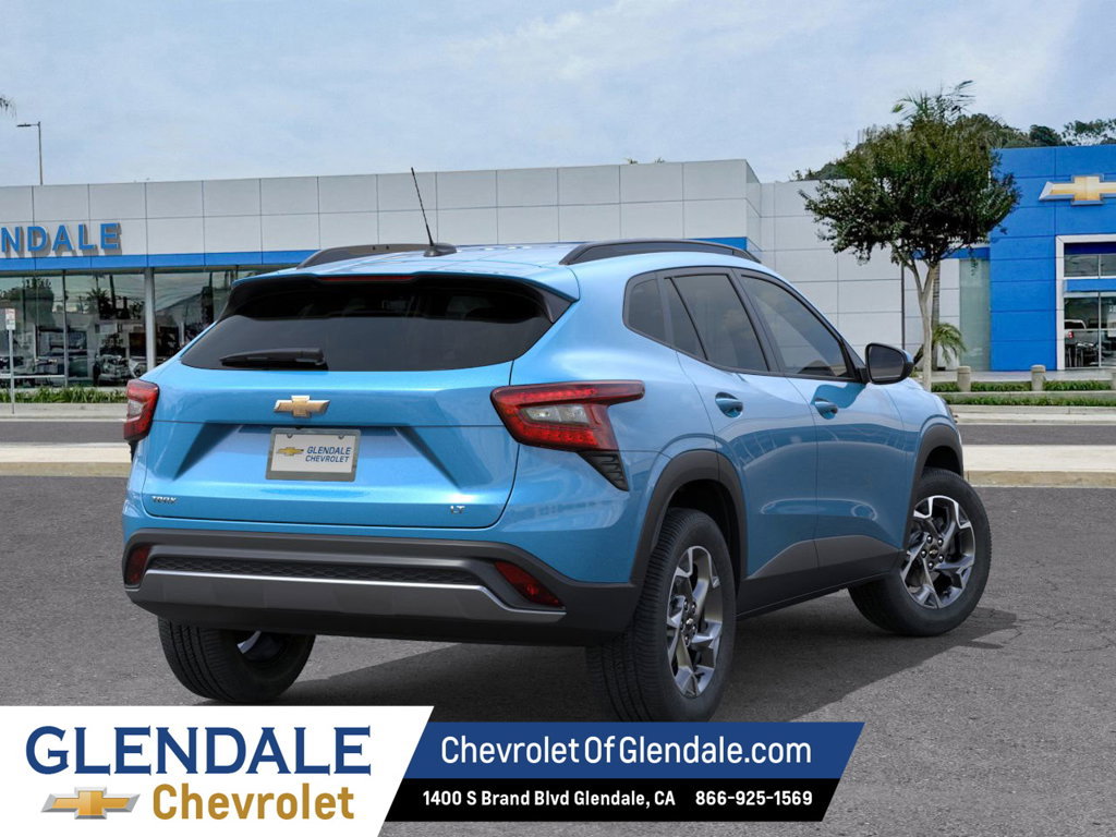 New 2026 Chevrolet Trax LT FWD image 4