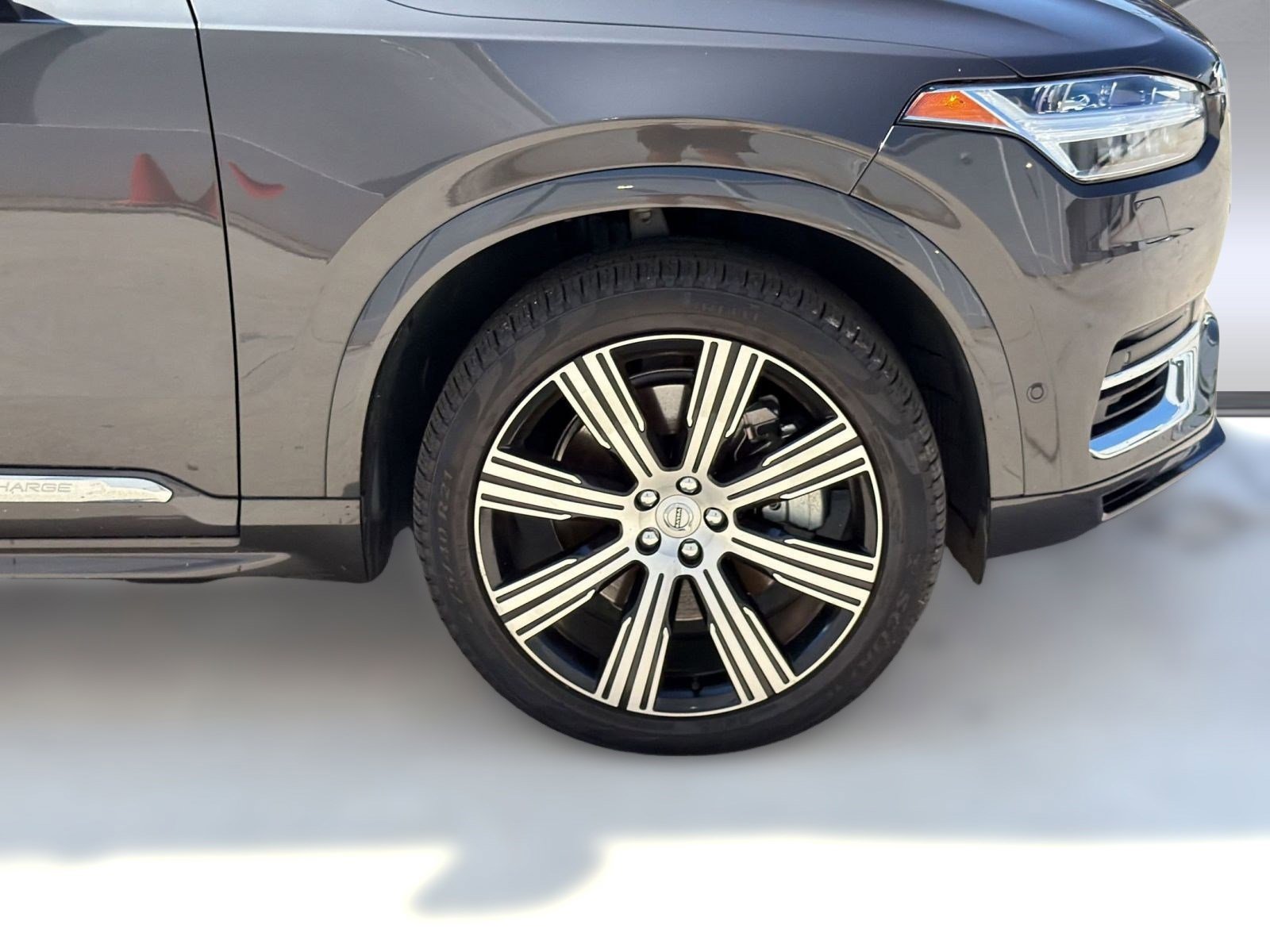 Used 2024 Volvo XC90 T8 Plus w/ Protection Package Premier AWD/4WD image 11