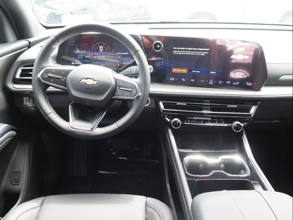 New 2026 Chevrolet Traverse LT image 13