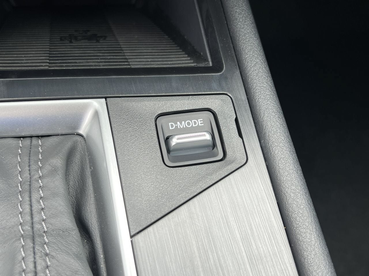 New 2026 Nissan Kicks SV w/ Cold Weather Package FWD image 12
