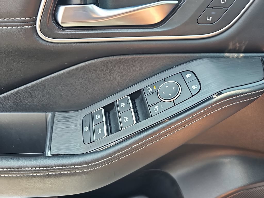 Used 2024 Nissan Rogue Platinum w/ Platinum Premium Package FWD image 27