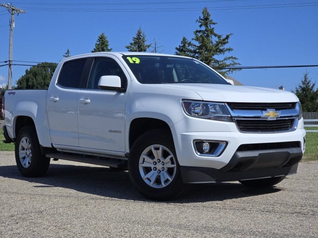 Used 2019 Chevrolet Colorado LT w/ LT Convenience Package AWD/4WD image 2