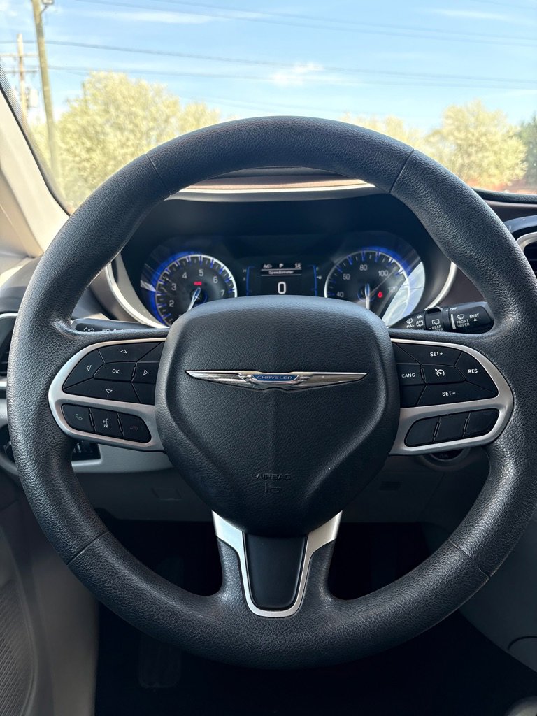 Used 2018 Chrysler Pacifica Touring Plus image 16