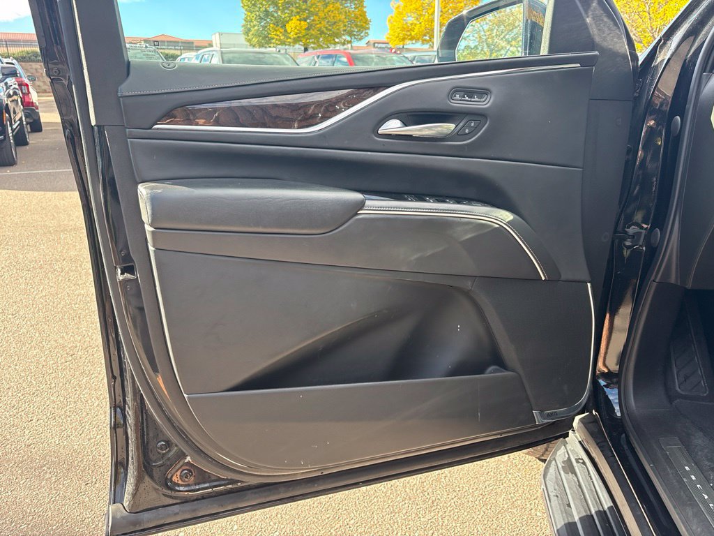 Used 2021 Cadillac Escalade Sport Platinum AWD/4WD image 9