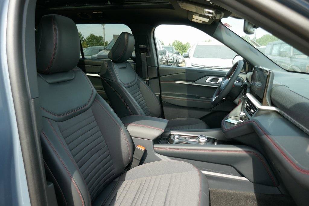 New 2025 Ford Explorer ST-Line w/ Premium Package image 10