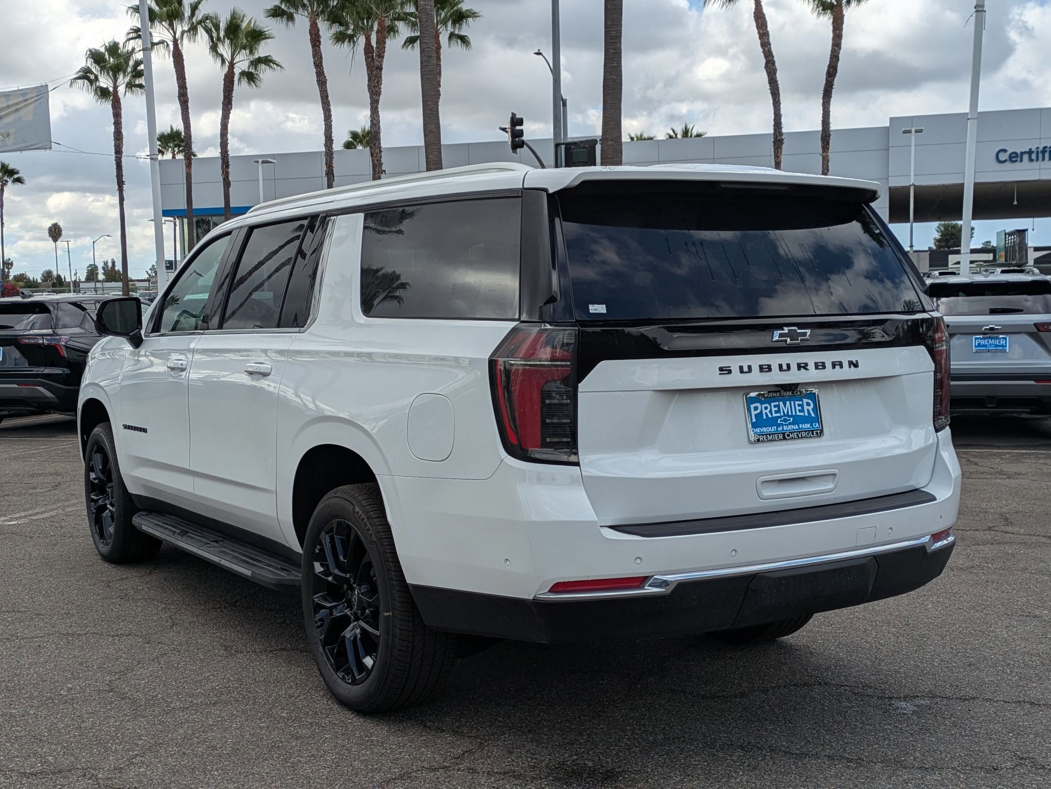 New 2026 Chevrolet Suburban LS image 3