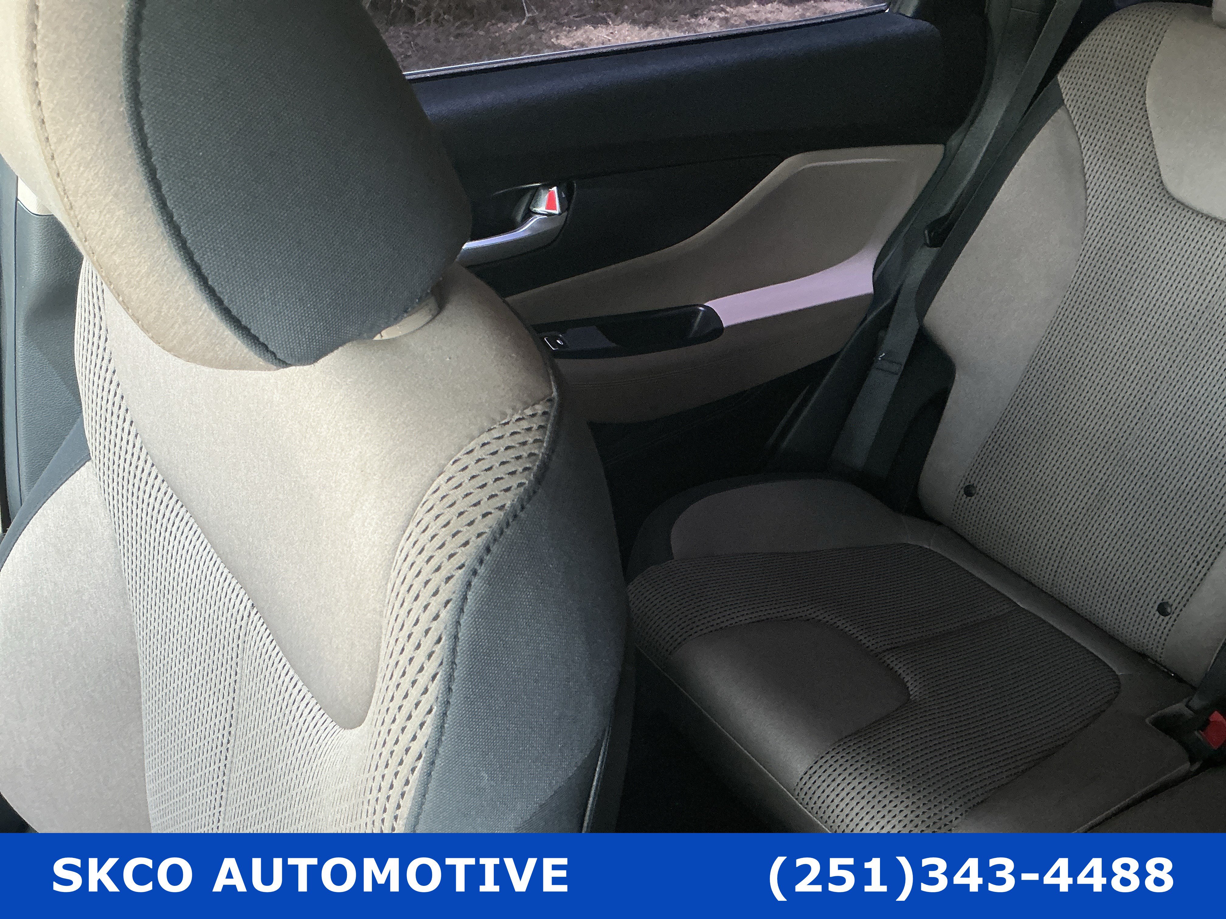 Used 2020 Hyundai Santa Fe SE FWD image 27