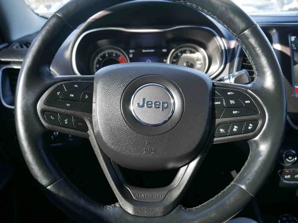 Used 2019 Jeep Cherokee Trailhawk image 41