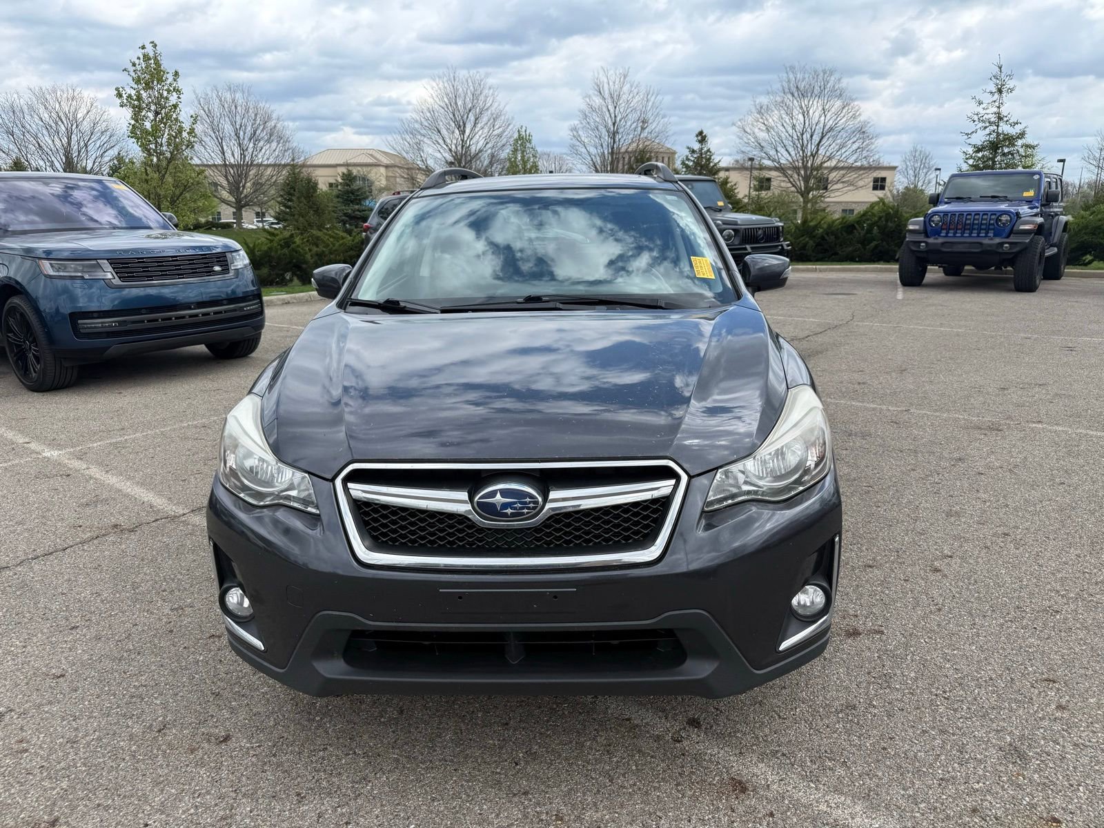 Used 2017 Subaru Crosstrek 2.0i Limited image 2