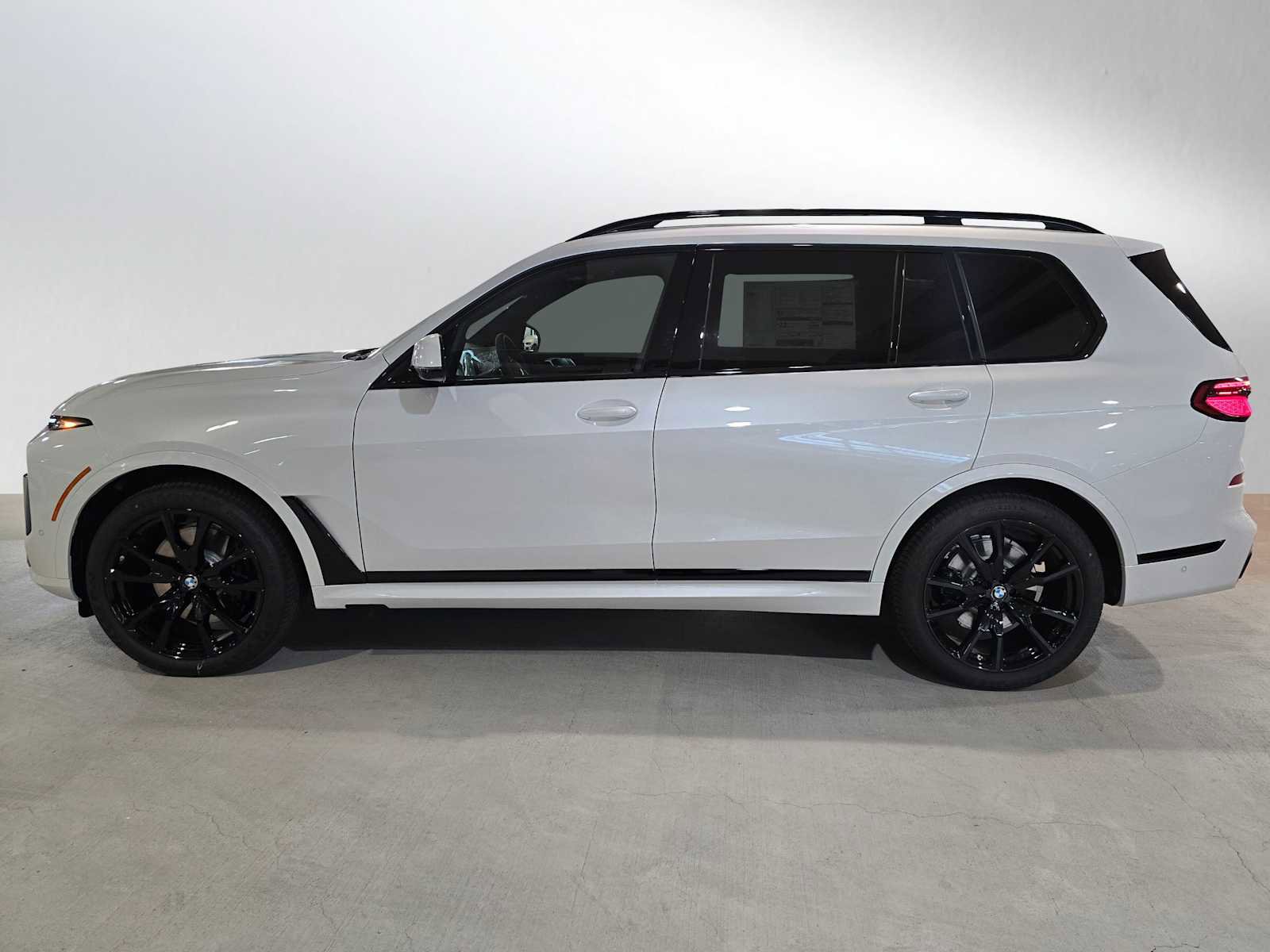 New 2027 BMW X7 xDrive40i w/ Executive Package AWD/4WD image 6