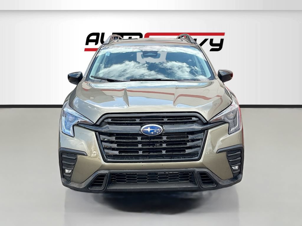 Used 2024 Subaru Ascent Onyx Edition AWD/4WD image 2