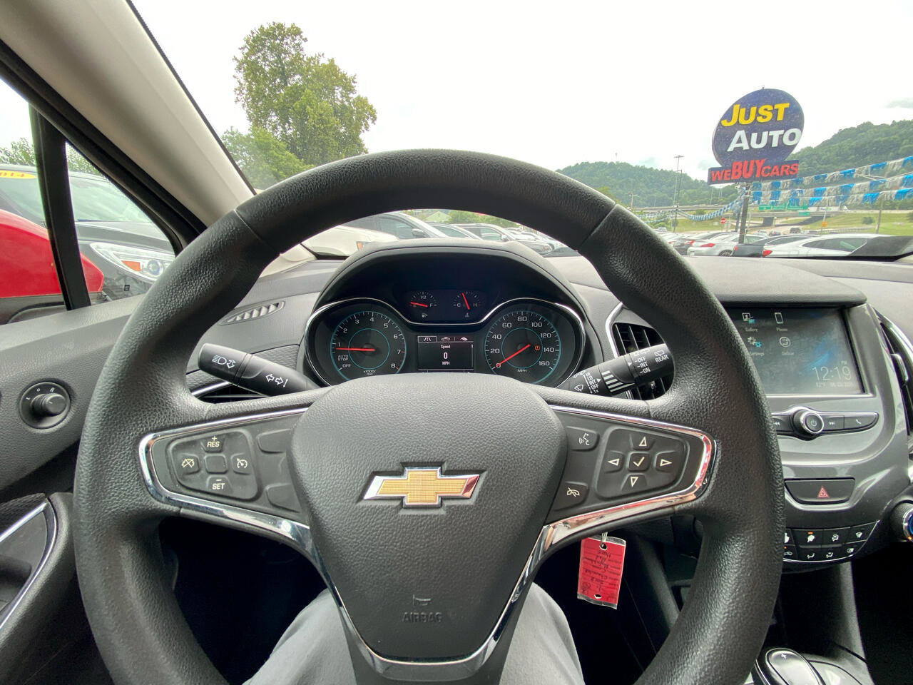 Used 2018 Chevrolet Cruze LT image 16