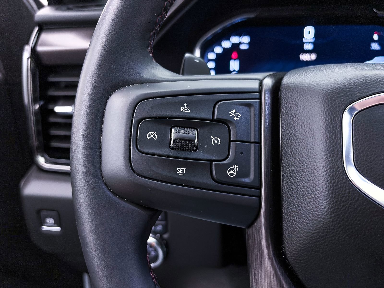 Used 2025 GMC Sierra 1500 AT4X image 35