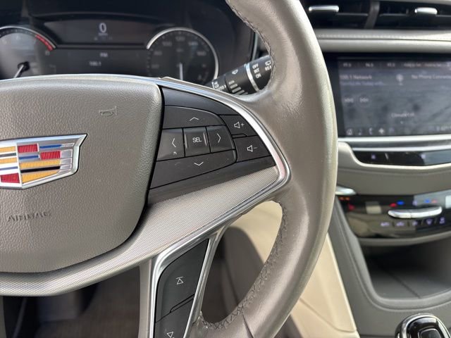 Used 2020 Cadillac XT5 Premium Luxury w/ LPO, Floor Liner Package image 18