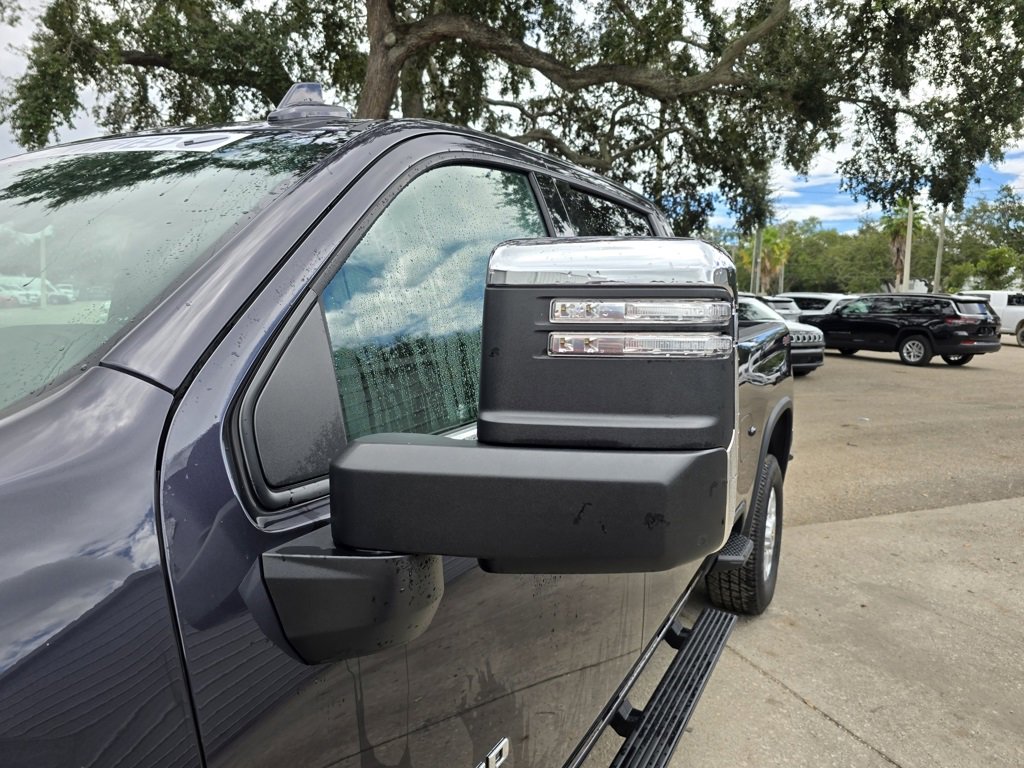 Used 2024 Chevrolet Silverado 2500 LTZ image 13