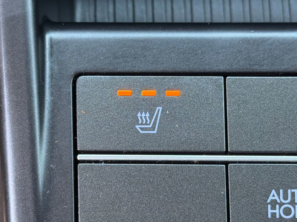 Used 2024 Hyundai Kona SEL FWD image 30