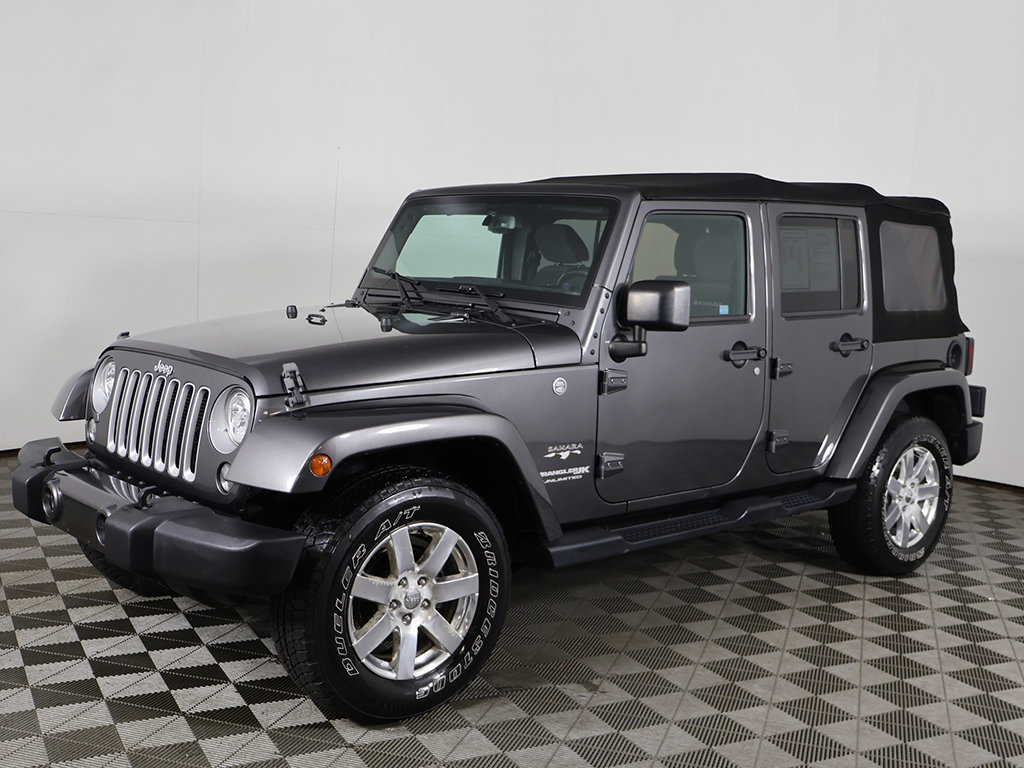 Used 2018 Jeep Wrangler Unlimited Sahara AWD/4WD image 3