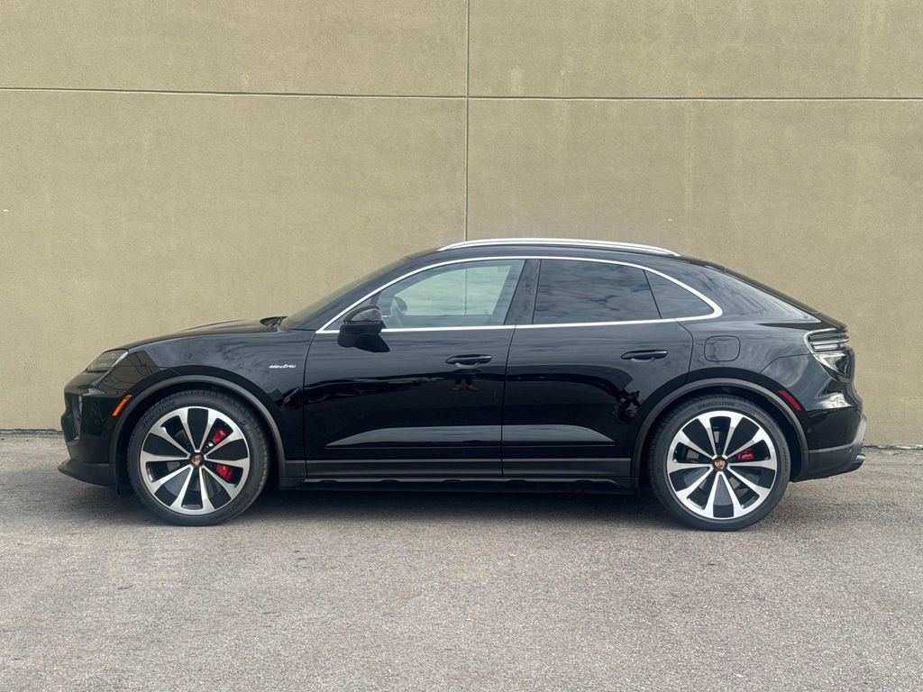 New 2025 Porsche Macan 4S Electric image 2