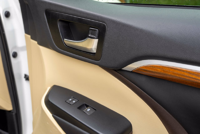 Used 2019 Toyota Highlander Limited FWD image 49