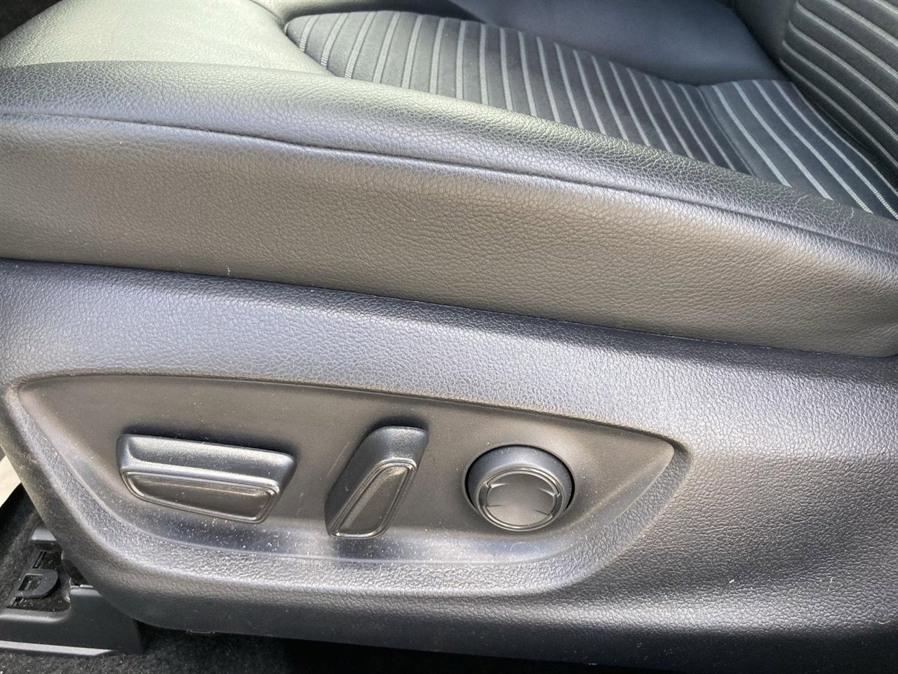 Used 2023 Toyota Camry SE image 10