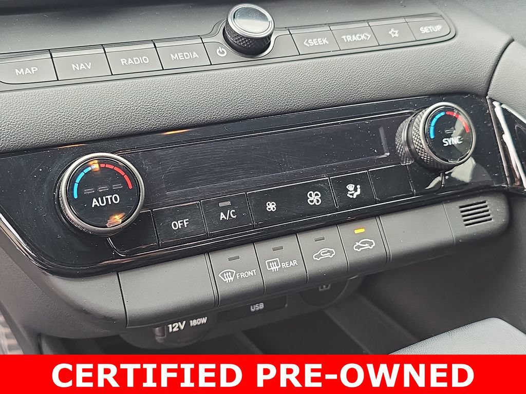 Certified 2025 Hyundai Elantra SEL FWD image 21