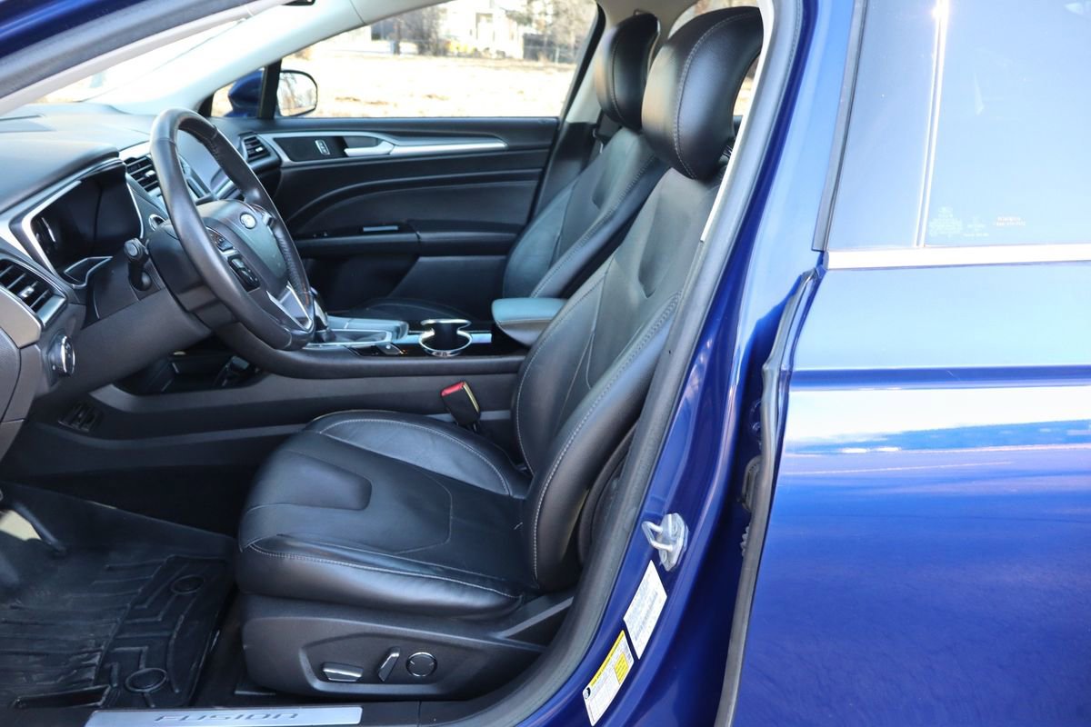 Used 2014 Ford Fusion Energi Titanium w/ Driver Assist Package image 19