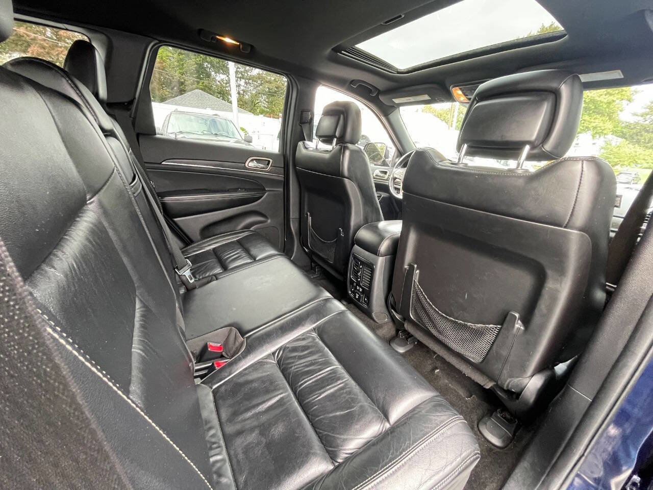 Used 2015 Jeep Grand Cherokee Limited image 29