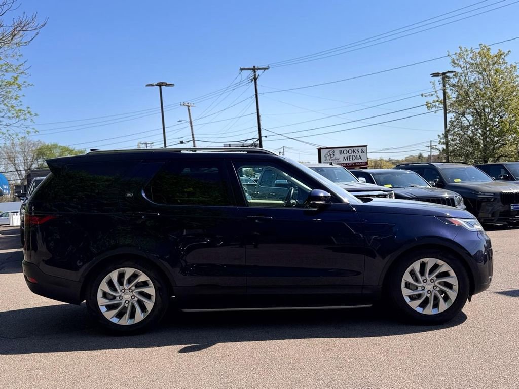 Used 2022 Land Rover Discovery S AWD/4WD image 7
