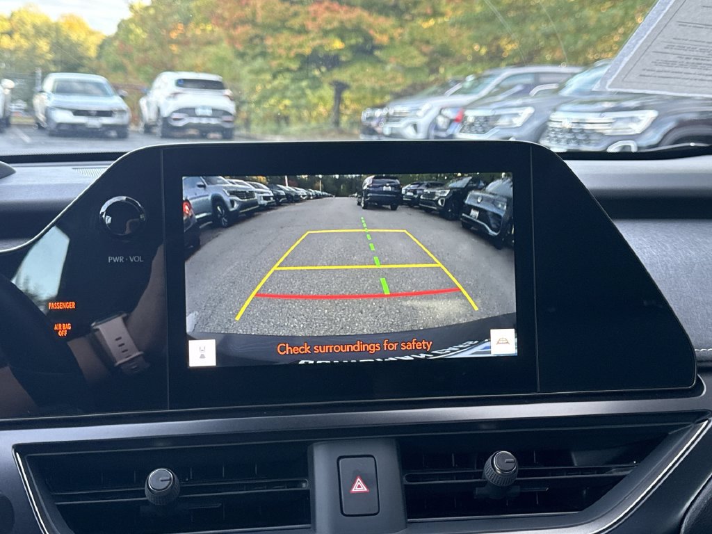 Used 2023 Lexus UX 250h AWD w/ Premium Package image 24