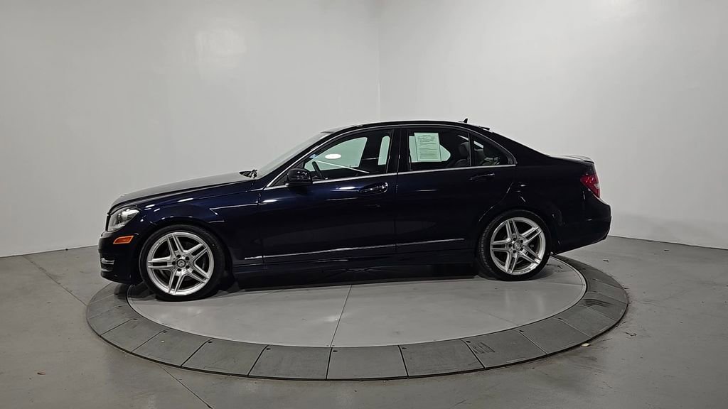 Used 2013 Mercedes-Benz C 300 4MATIC Sedan image 2
