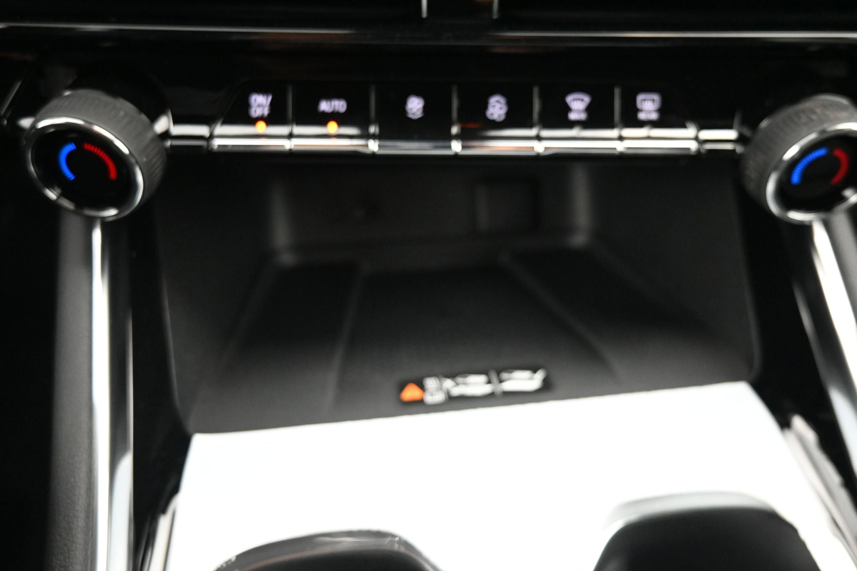 New 2026 Chevrolet Traverse LT FWD image 18