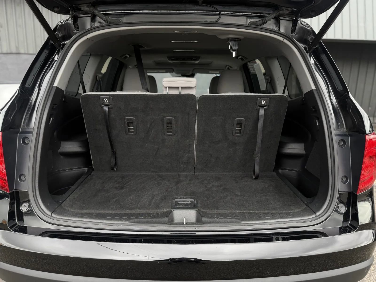 Used 2018 Honda Pilot Touring image 17