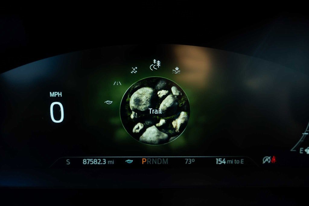 Used 2020 Ford Explorer Platinum w/ Premium Technology Package image 32