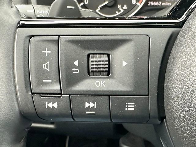 Used 2021 Nissan Rogue SL FWD image 21