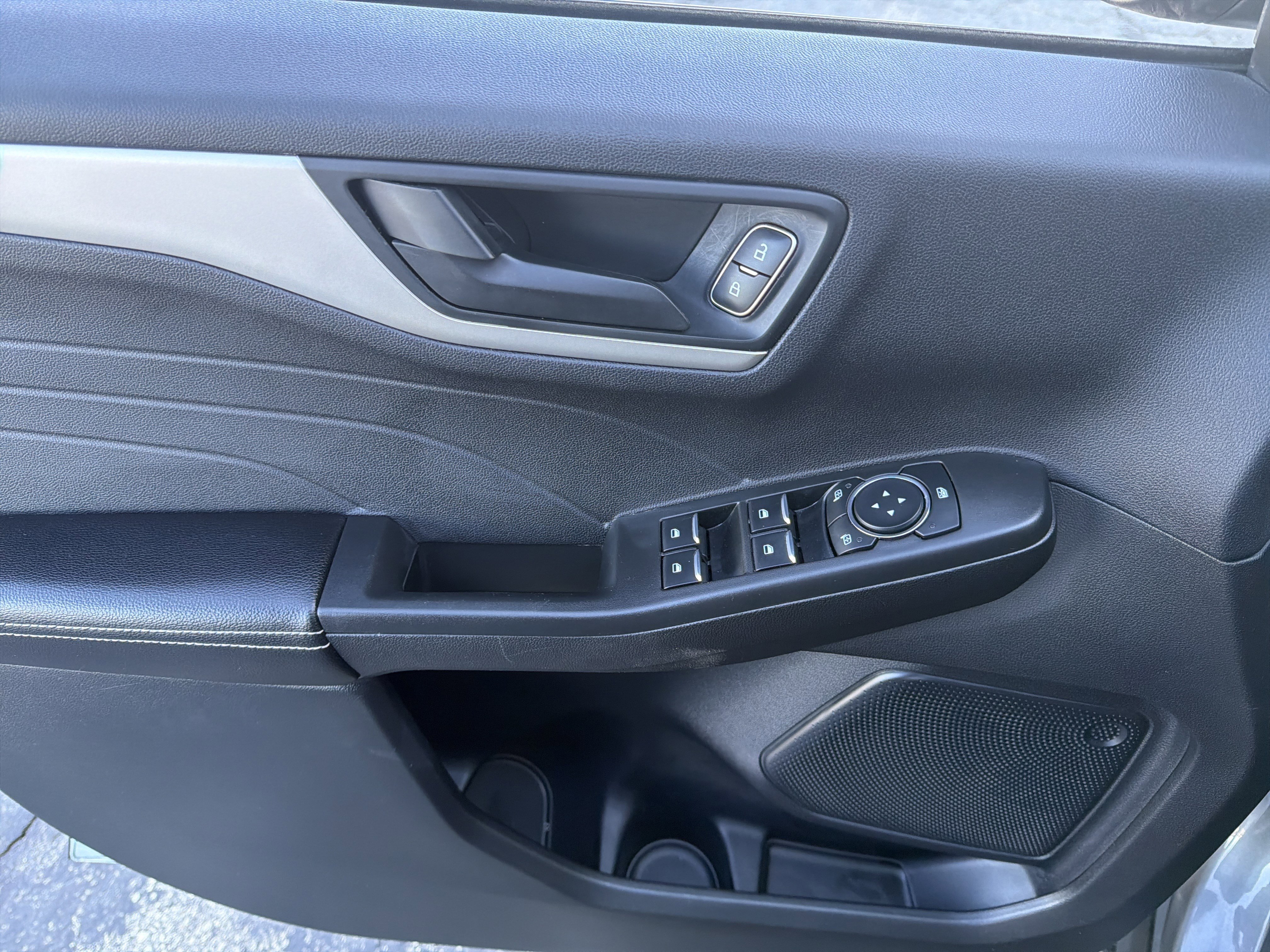 Certified 2022 Ford Escape SE w/ Convenience Package image 16