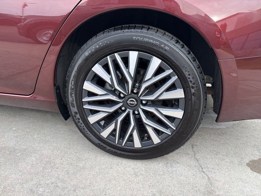 Used 2024 Nissan Altima 2.5 SV image 40