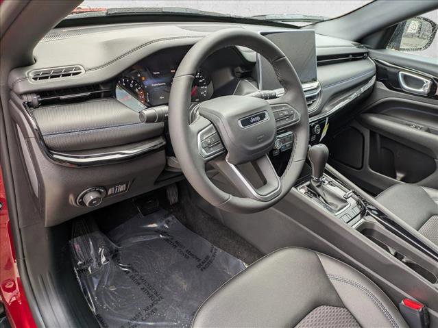 New 2026 Jeep Compass Latitude image 3