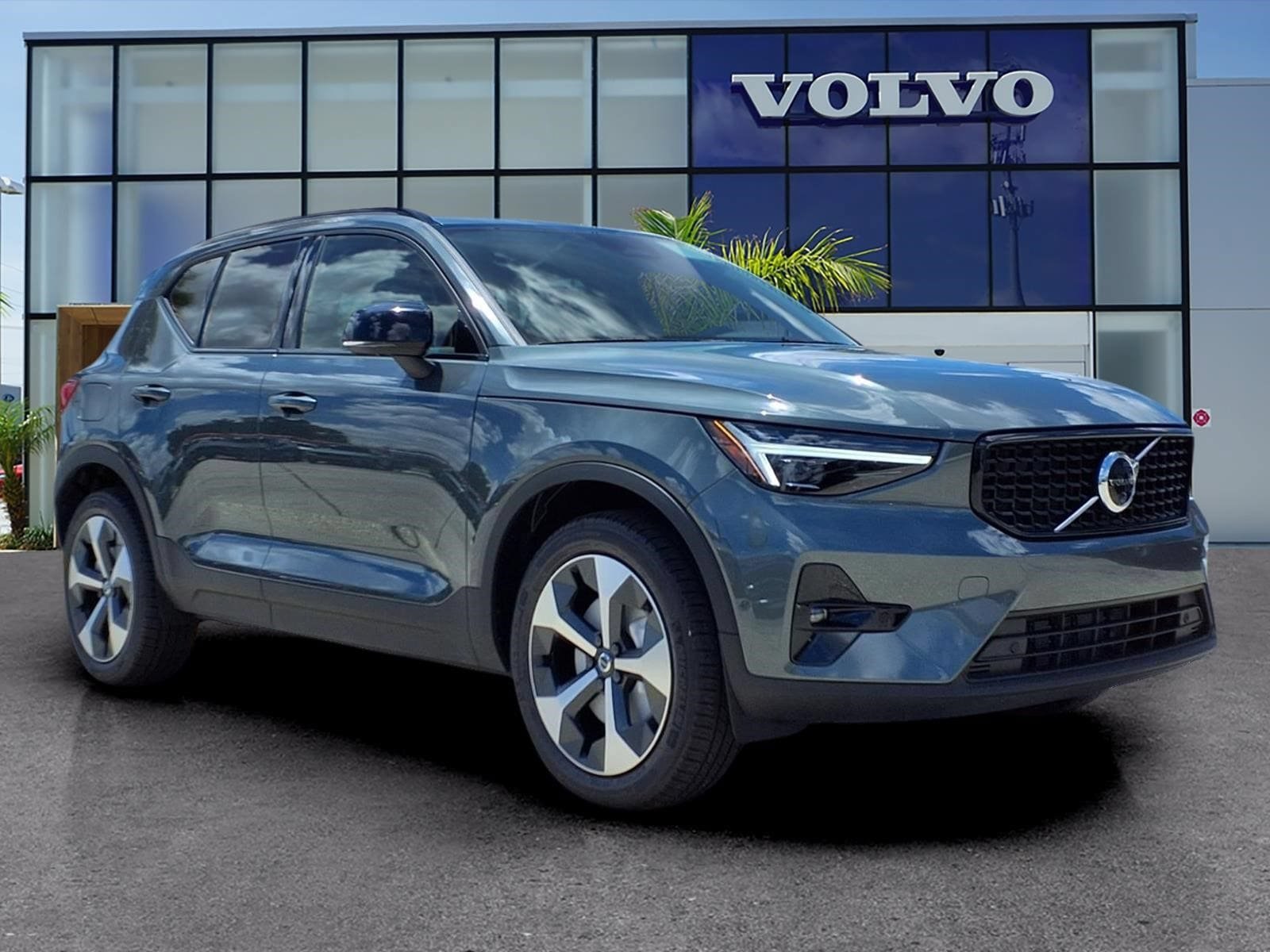 New 2026 Volvo XC40 B5 Plus w/ Climate Package AWD/4WD image 1