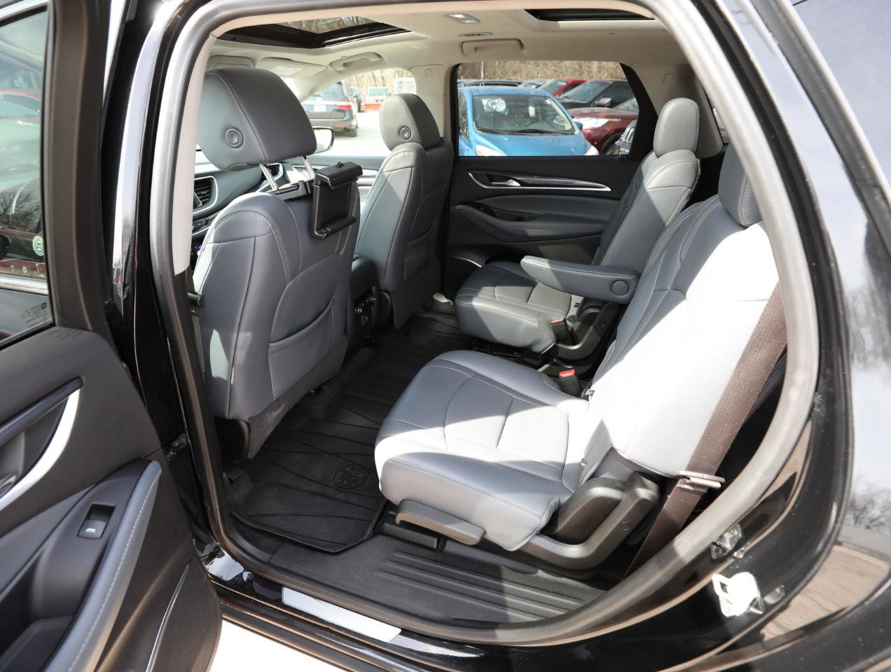 Used 2019 Buick Enclave Essence AWD/4WD image 16