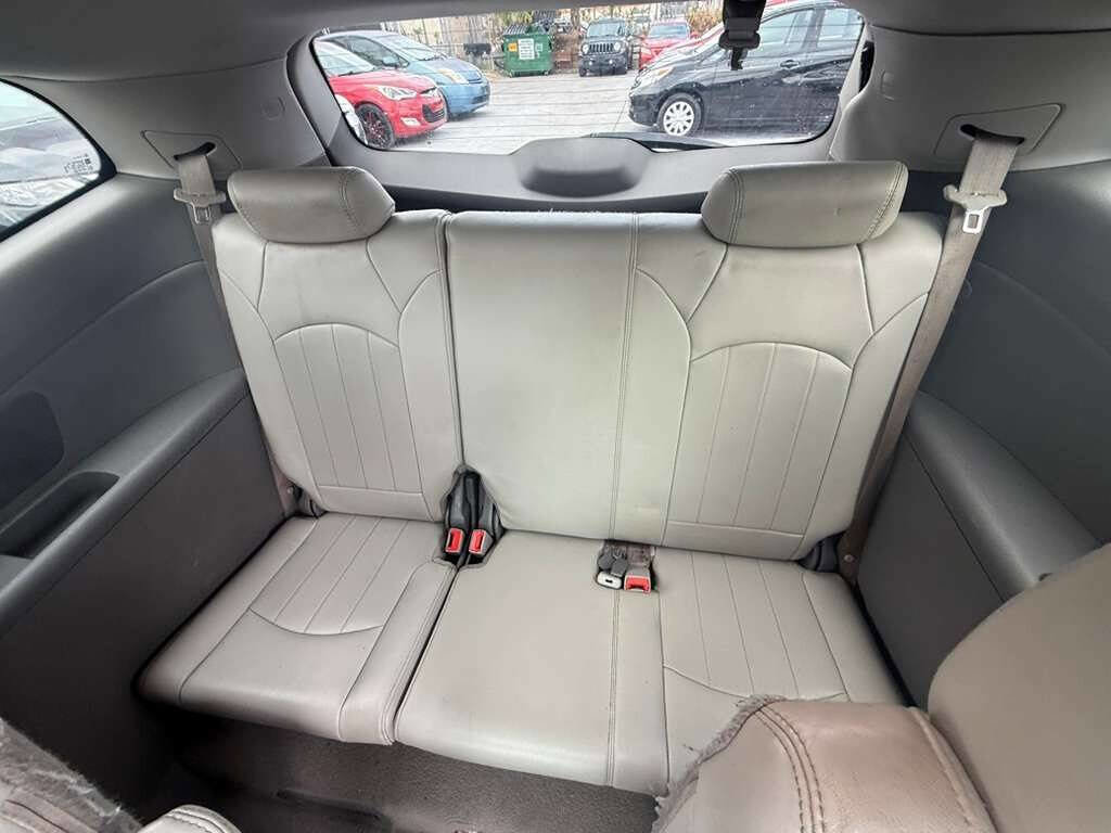 Used 2014 Chevrolet Traverse LTZ image 18