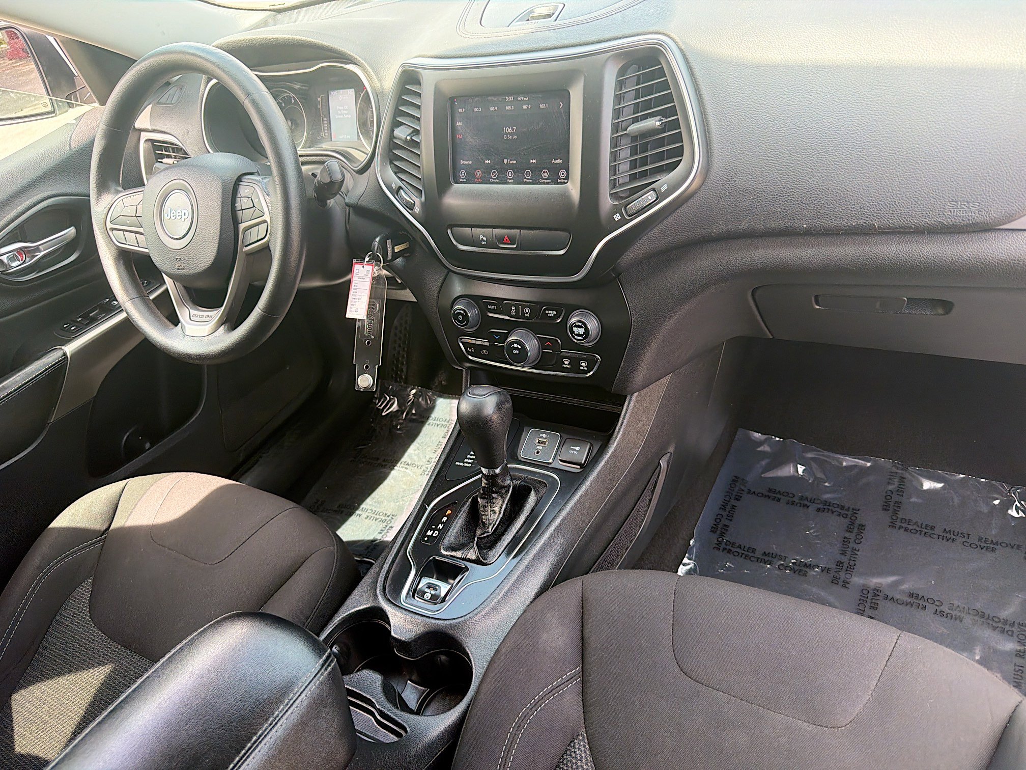 Used 2019 Jeep Cherokee Latitude w/ Popular Appearance Group AWD/4WD image 31